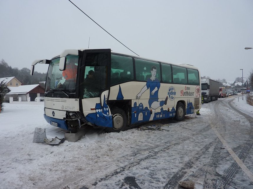 Schneemengen f&uuml;hrten zu Unf&auml;llen