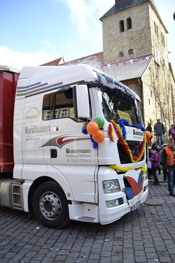 Gro&szlig;er Festumzug