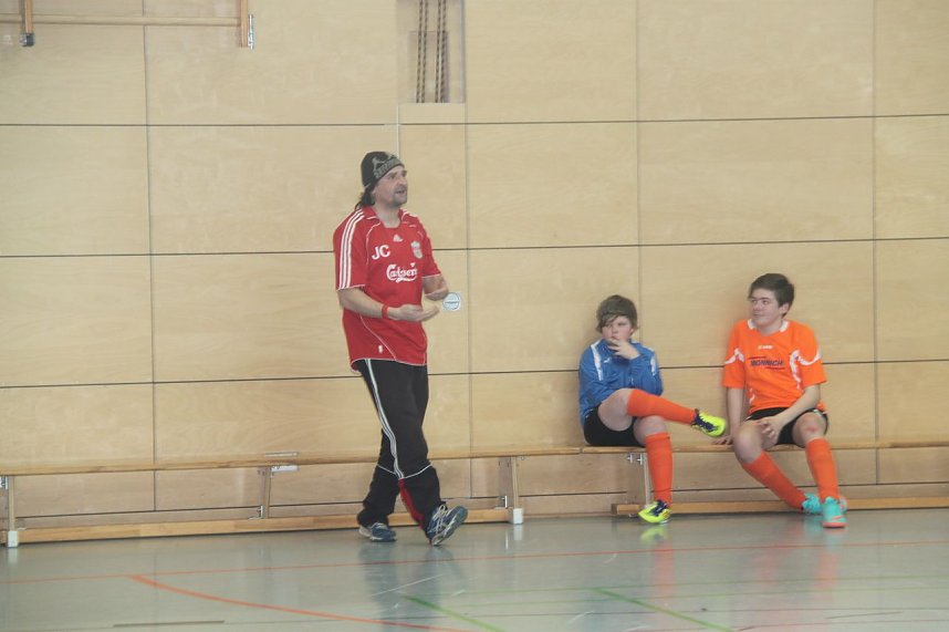 Turnier unterm Hallendach