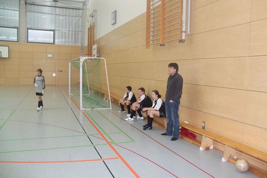 Turnier unterm Hallendach