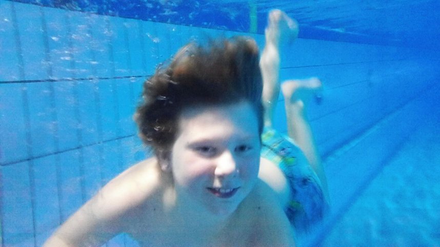 Mega Pool Party im Badehaus