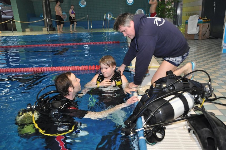 Mega Pool Party im Badehaus