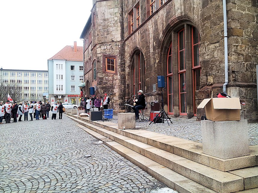 Kundgebung vor dem Rathaus