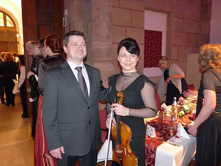 Schlossball er&ouml;ffnet