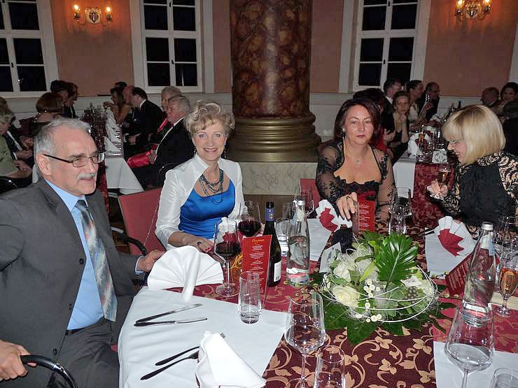 Schlossball er&ouml;ffnet