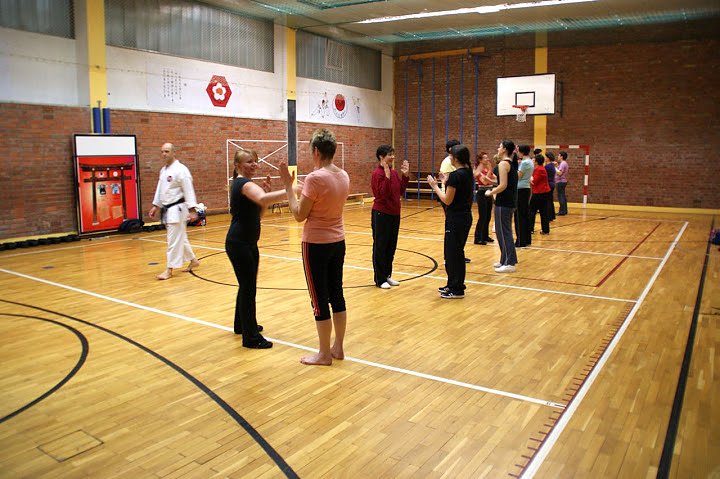 Gewalt gegen Frauen - nicht mit uns