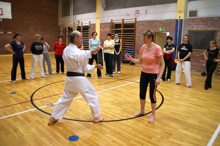 Gewalt gegen Frauen - nicht mit uns