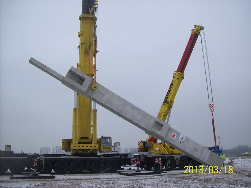 Die erste St&uuml;tze wird gesetzt