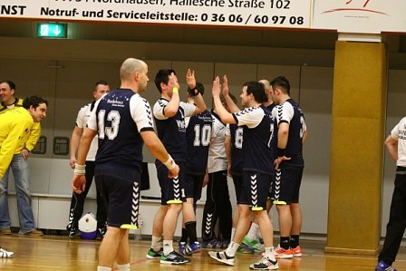 Sieg und Niederlage bei Handball-M&auml;nnern