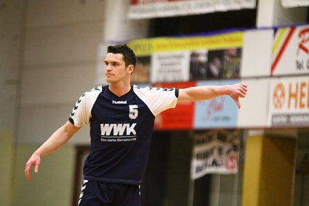 Sieg und Niederlage bei Handball-M&auml;nnern