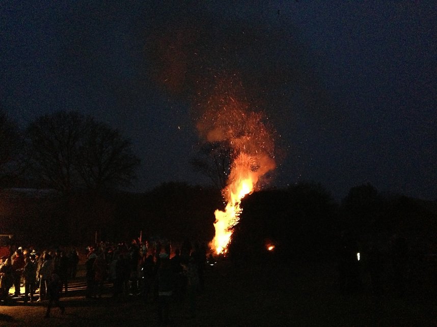 Osterfeuer in Herreden 2013