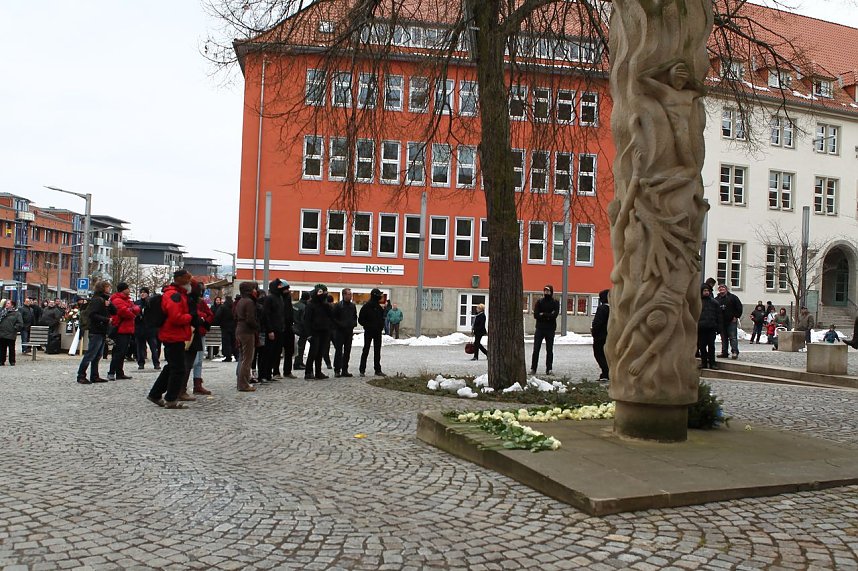 Abgeseilt und demonstriert