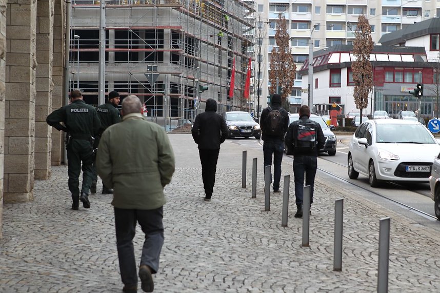 Abgeseilt und demonstriert