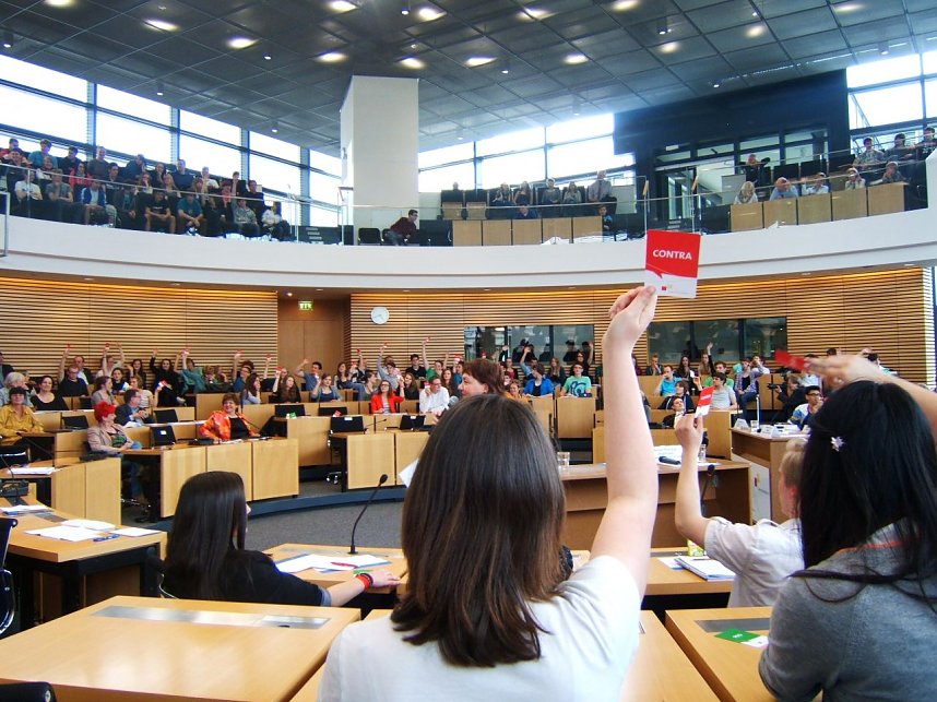 Im Landtag zugeh&ouml;rt