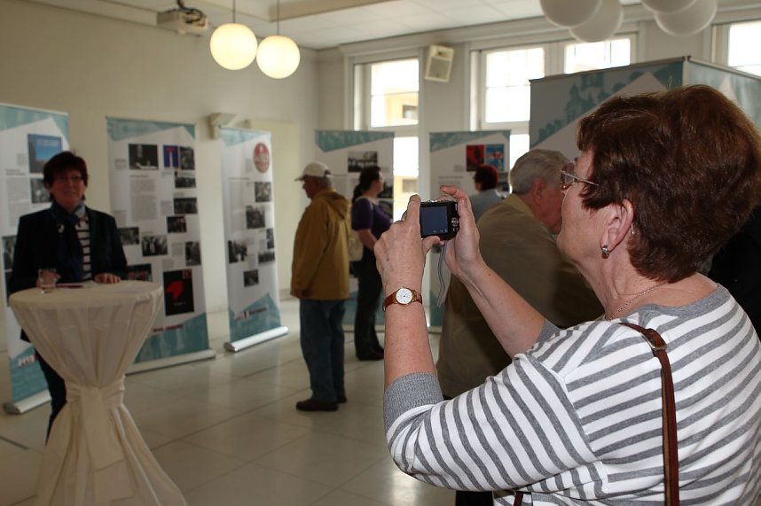 Ausstellung er&ouml;ffnet