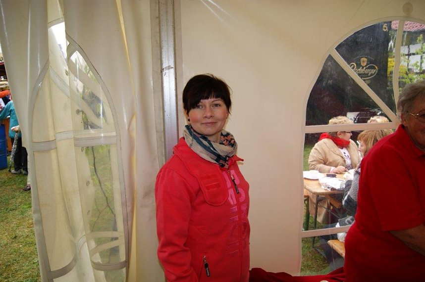 Maibaum in Obergebra gesetzt