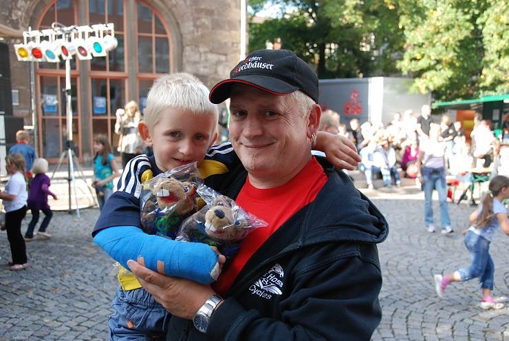 Schlangenshow auf dem Rathausplatz