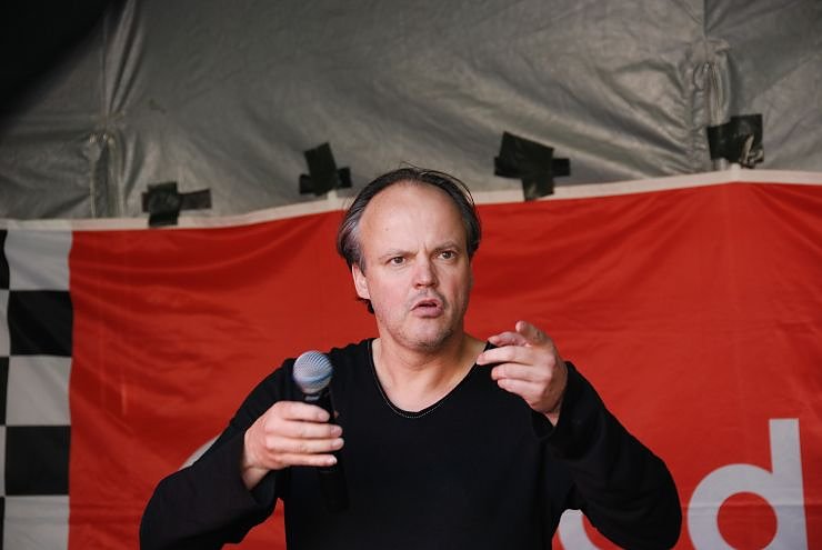 Hubert Kah auf dem  Rathausplatz