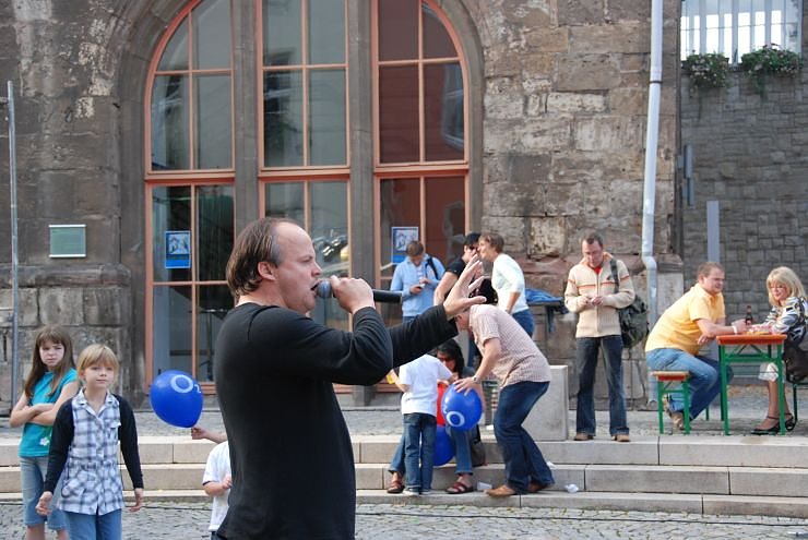 Hubert Kah auf dem  Rathausplatz