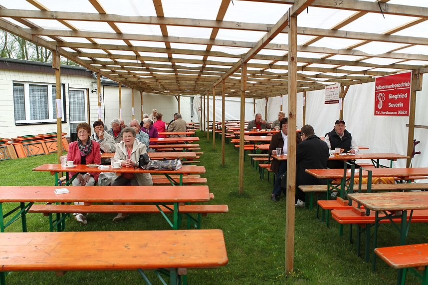 Zwischen Blumen und Fisch