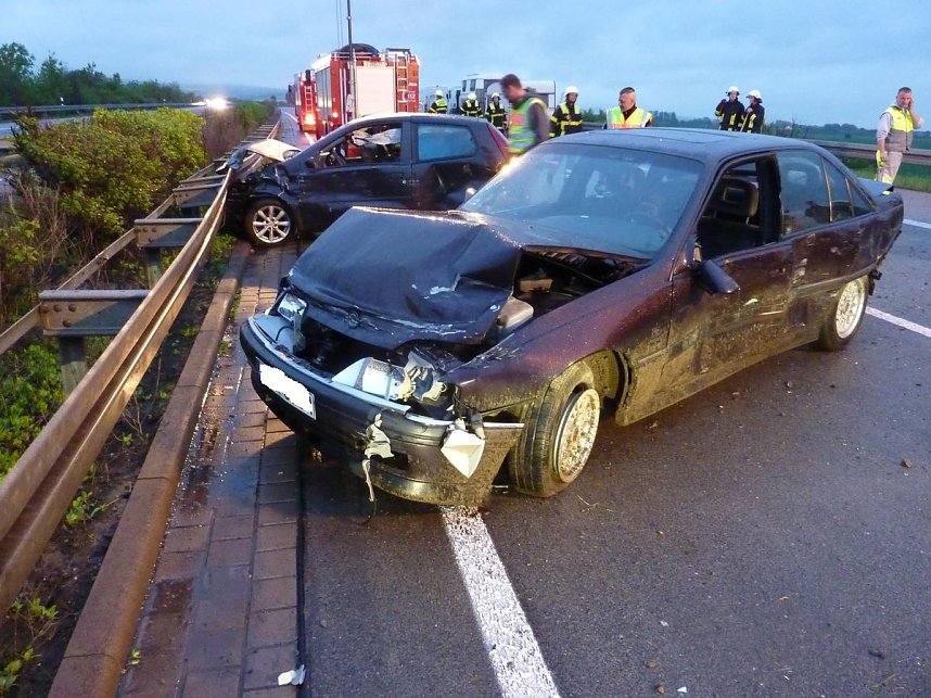 Unfall auf der Autobahn A 38