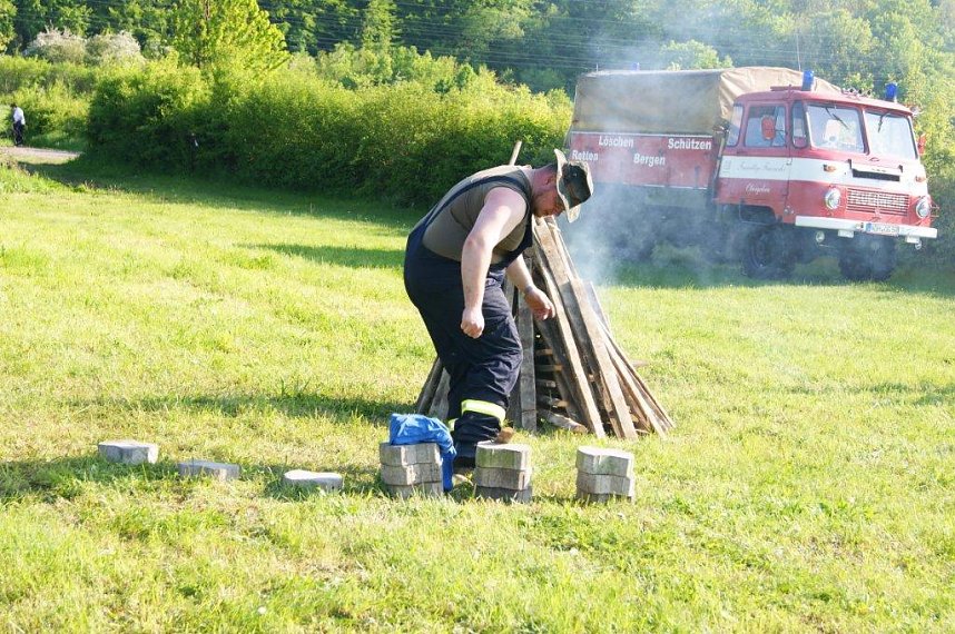 Pfingstfeuer in Obergebra