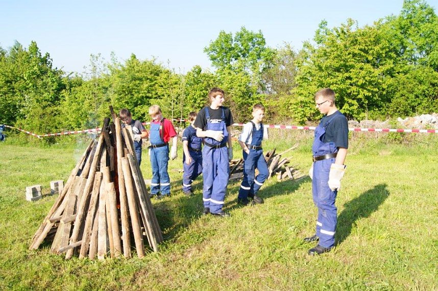 Pfingstfeuer in Obergebra