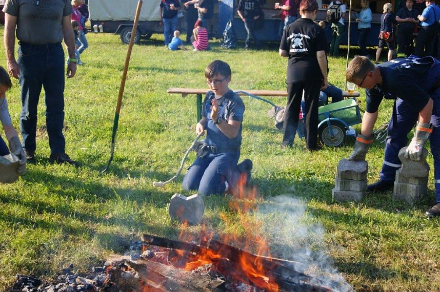 Pfingstfeuer in Obergebra