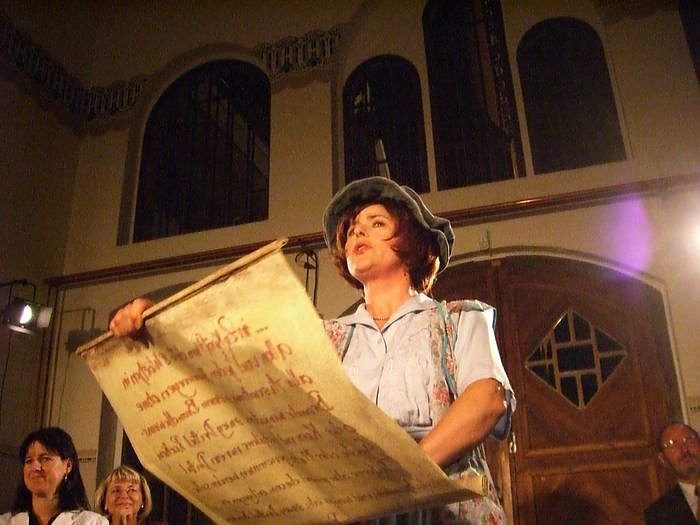 "Prost, Herinette" in der Traditionsbrennerei