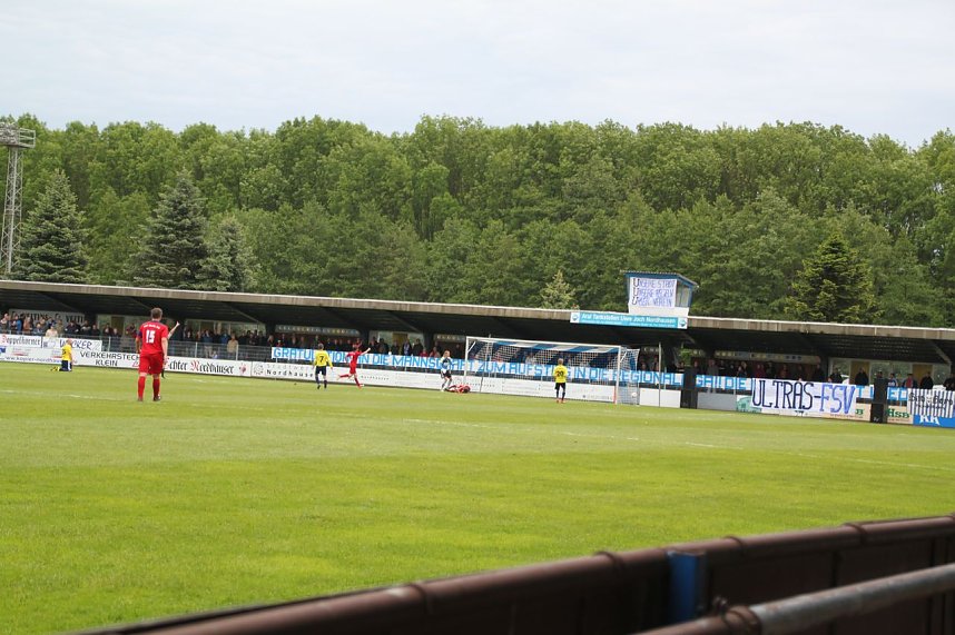 Die erste Halbzeit gegen den VfL Halle