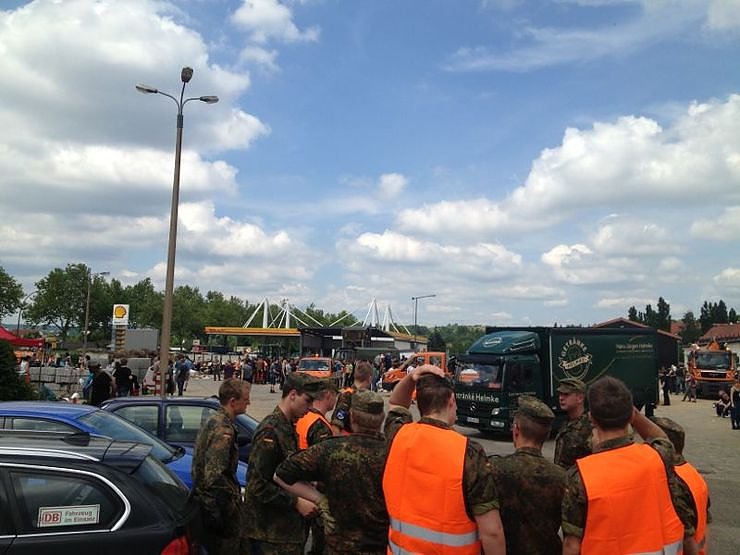 Sondersh&auml;user Soldaten im Einsatz