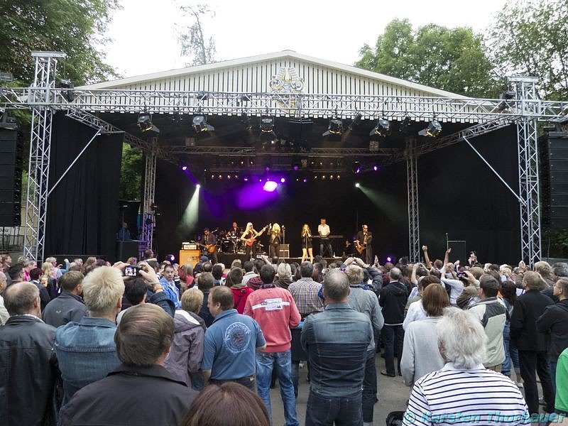 Kim Wilde und Band im Gehege