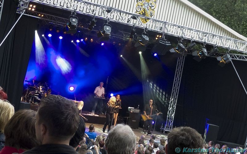 Kim Wilde und Band im Gehege