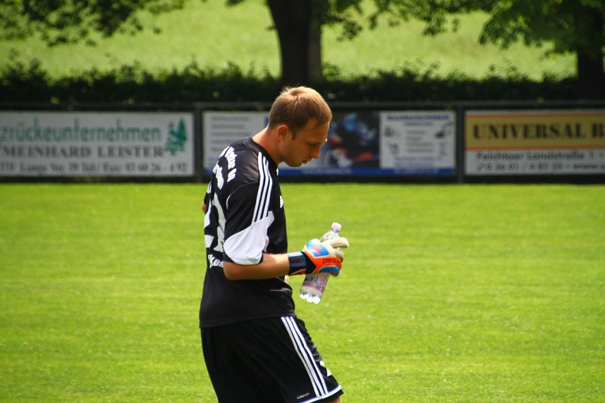 Wacker testet in Struth