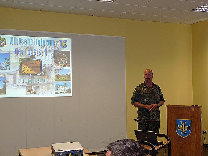 Bundeswehr mit Symposium