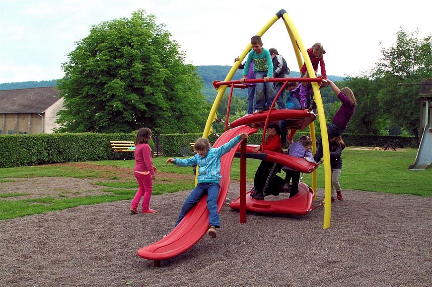 Neue Spielger&auml;te f&uuml;r Sollstedter Grundschule