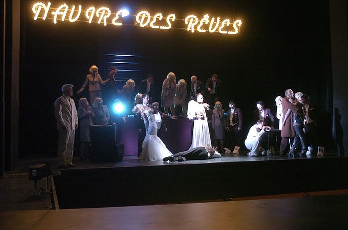 Hoffmanns Erz&auml;hlungen im Theater