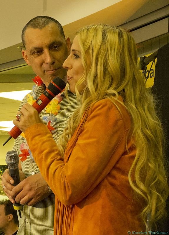 Loona in der Galerie