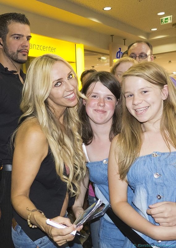 Loona in der Galerie