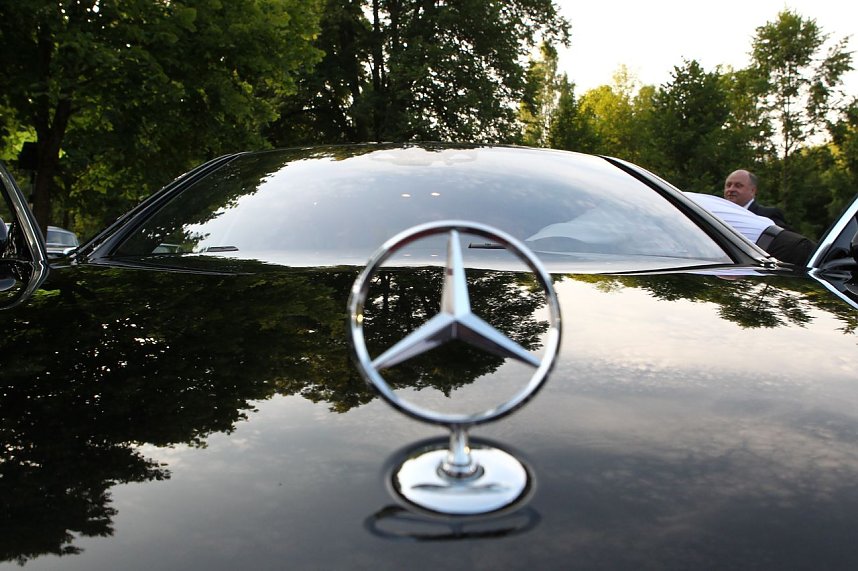 Die neue S-Klasse pr&auml;sentiert