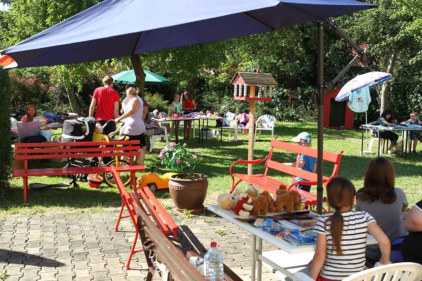 Kinderbasar und Tr&ouml;delmarkt