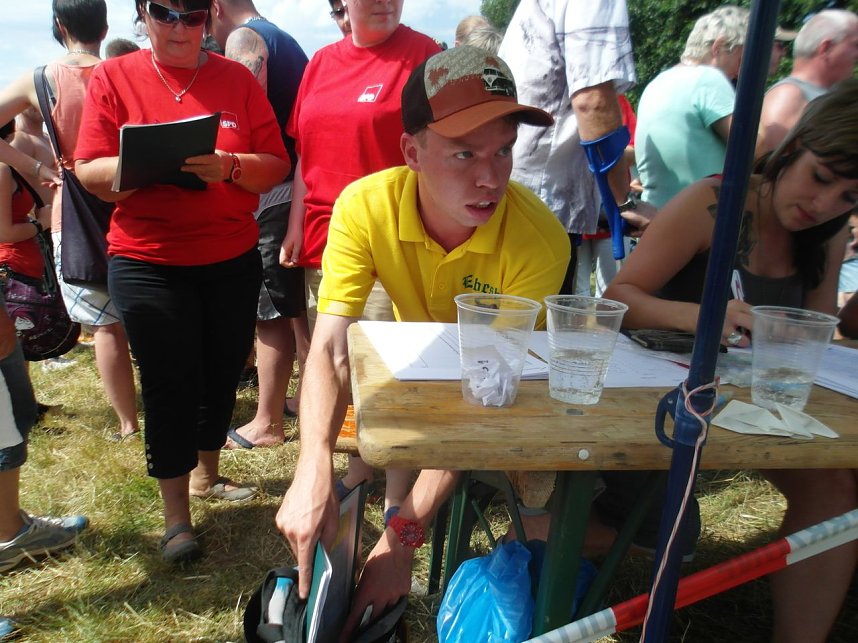 Das Helmetauziehen 2013