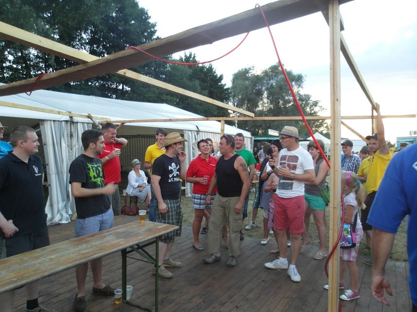 Das Helmetauziehen 2013