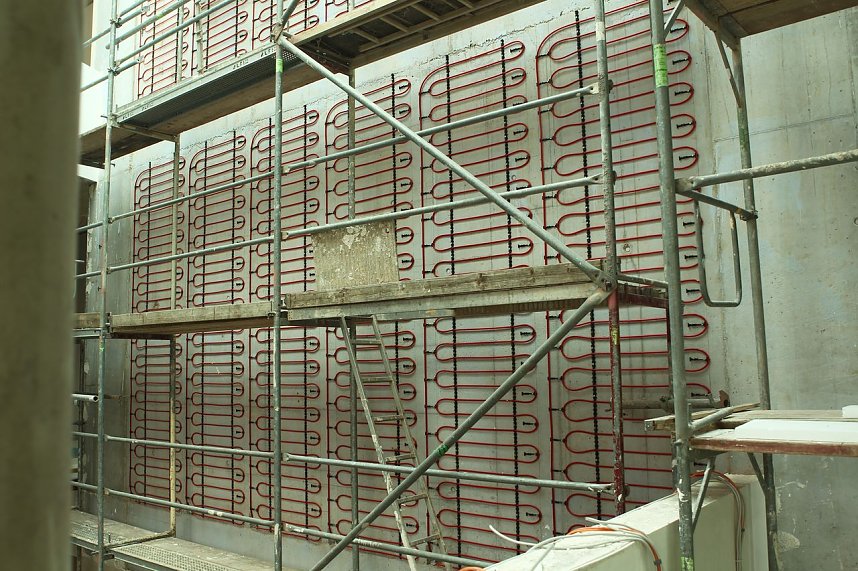 Fu&szlig;bodenheizung an der Wand soll k&uuml;hlen