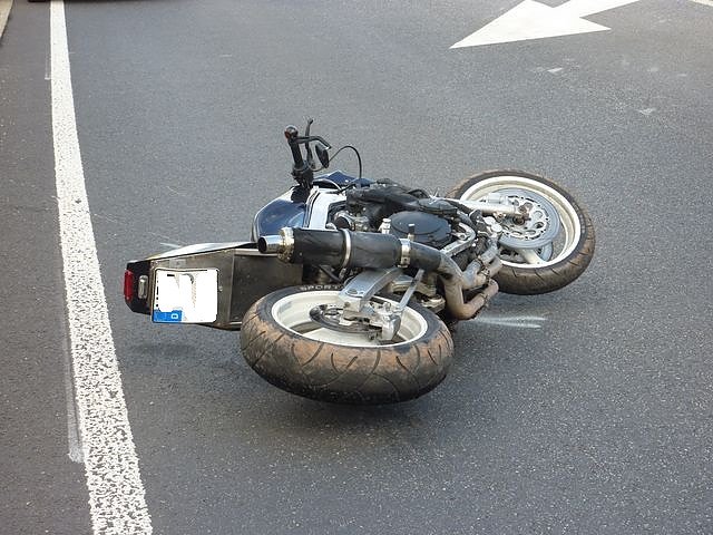 Kradfahrer gest&uuml;rzt