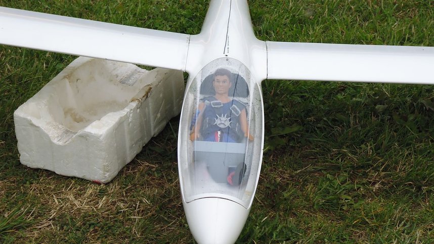 &Uuml;ber den Wolken und am Boden