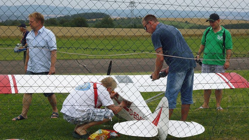 &Uuml;ber den Wolken und am Boden