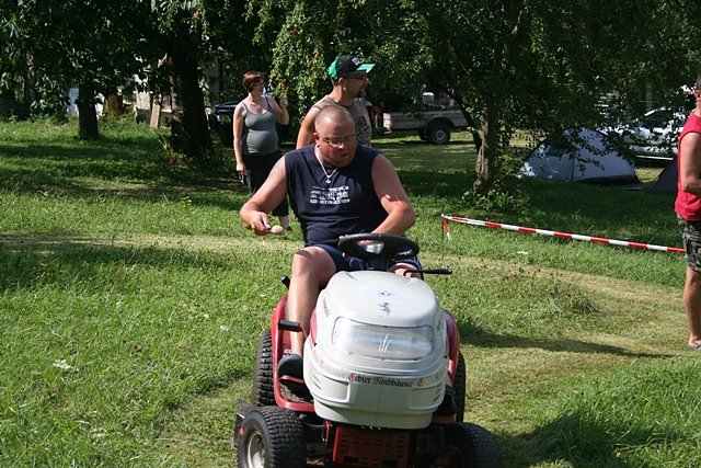 Auf den Rasen - fertig - los