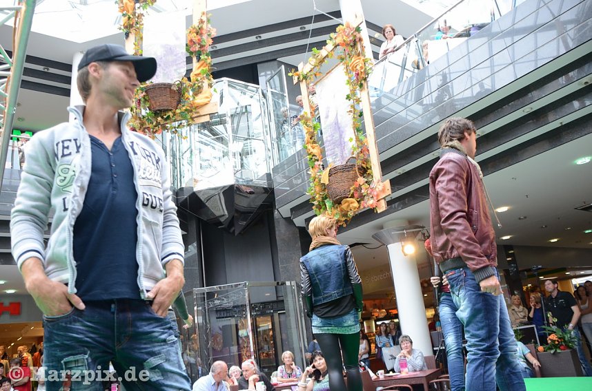 Modenschau in der S&uuml;dharzgalerie