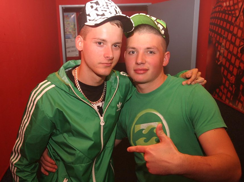 Pornobrillen-Party im Sax